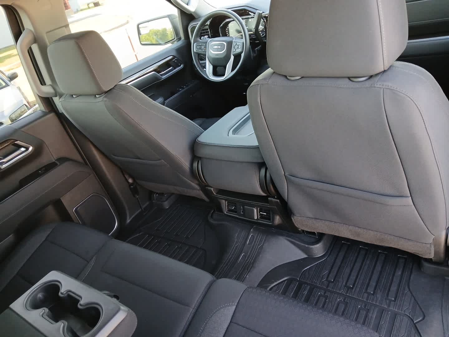 2023 GMC Sierra 1500 4WD Crew Cab Short Box Elevation with 3VL
