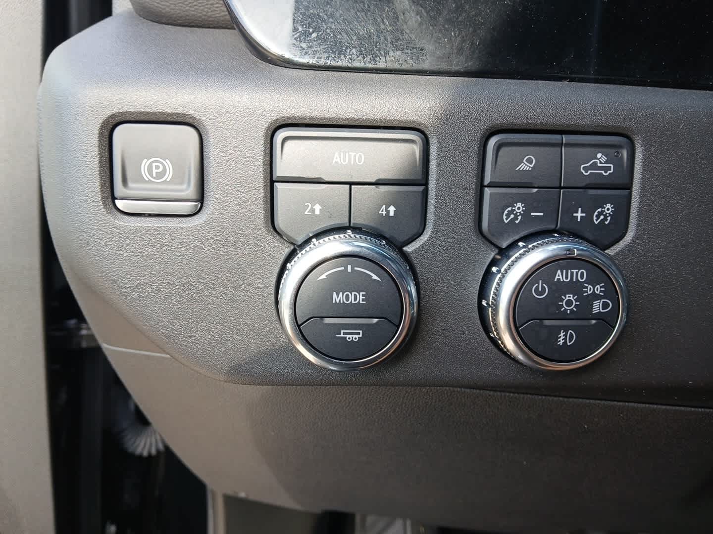 2024 GMC Sierra 1500 4WD Crew Cab Short Box SLT