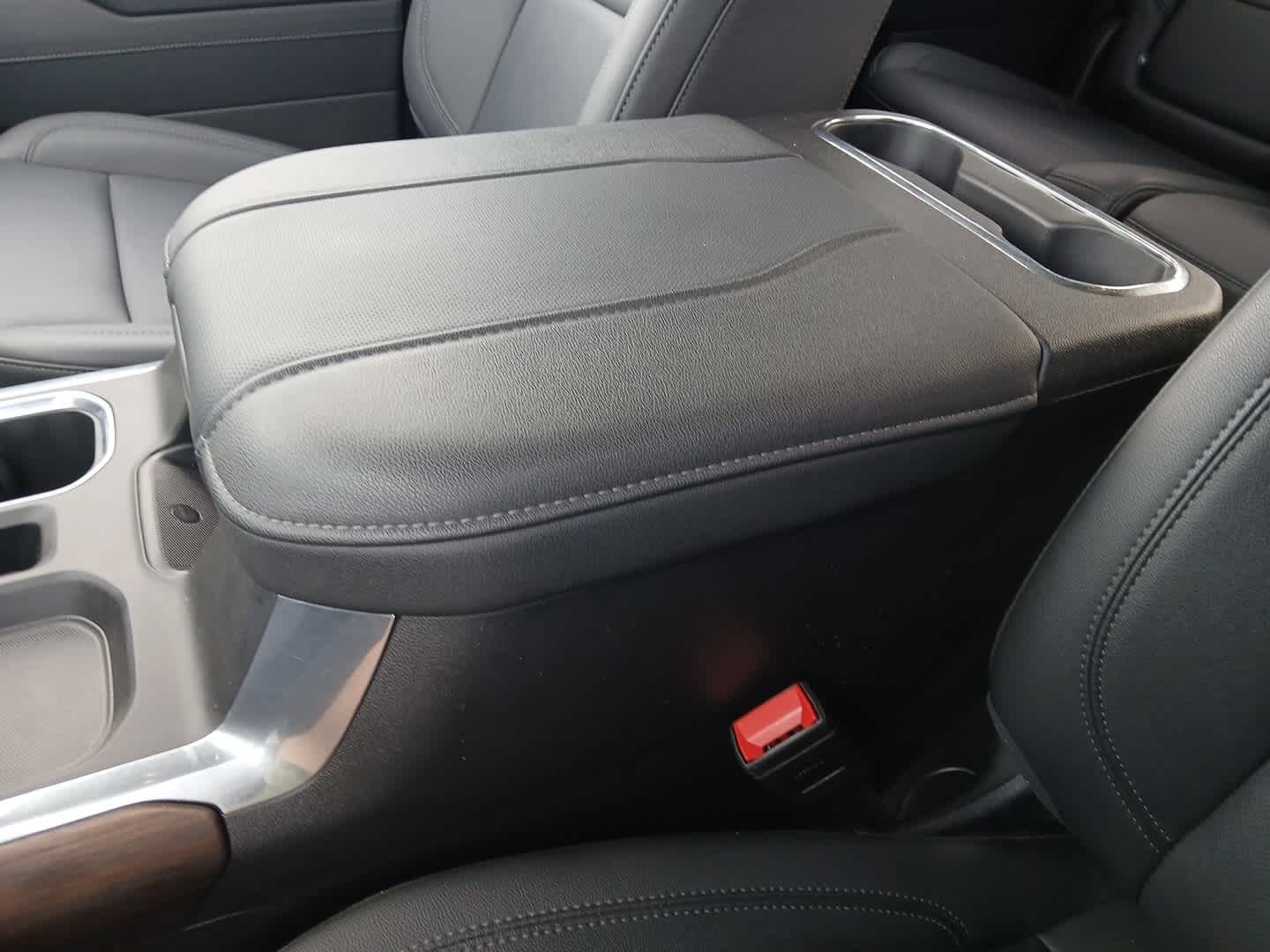 2024 GMC Sierra 1500 4WD Crew Cab Short Box SLT