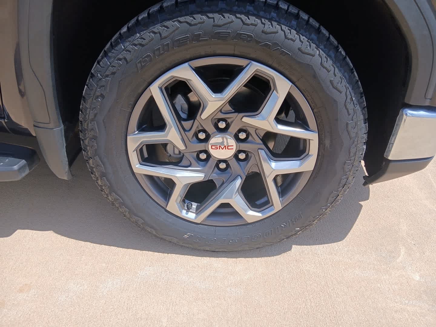 2022 GMC Sierra 1500 4WD Crew Cab Short Box SLT