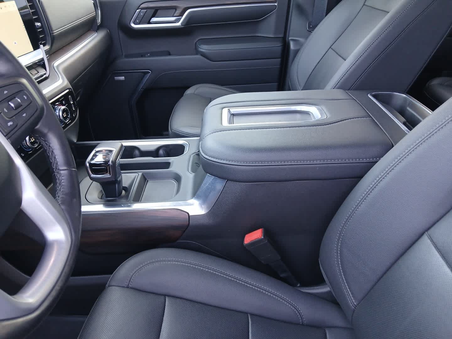 2022 GMC Sierra 1500 4WD Crew Cab Short Box SLT
