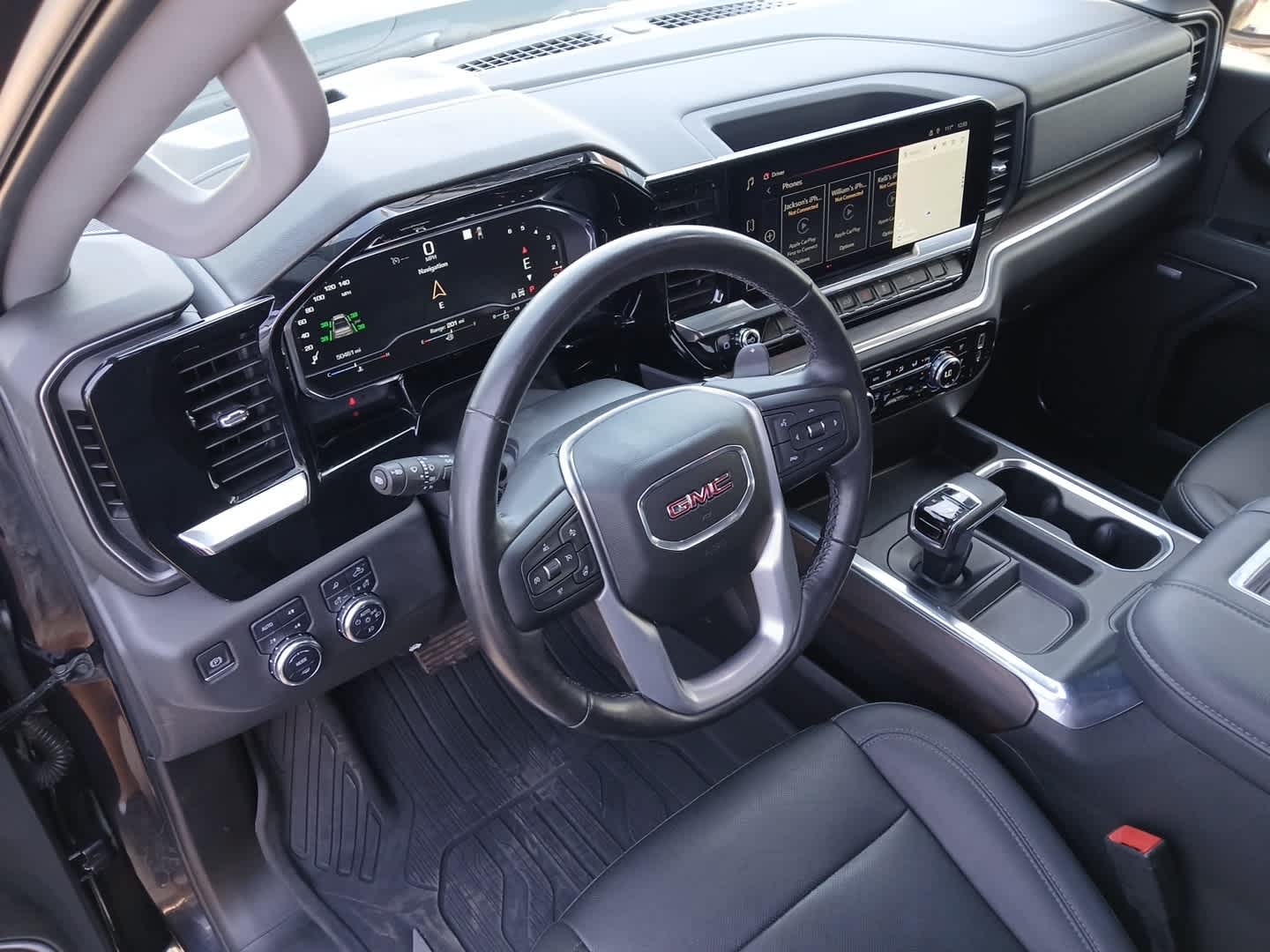 2022 GMC Sierra 1500 4WD Crew Cab Short Box SLT