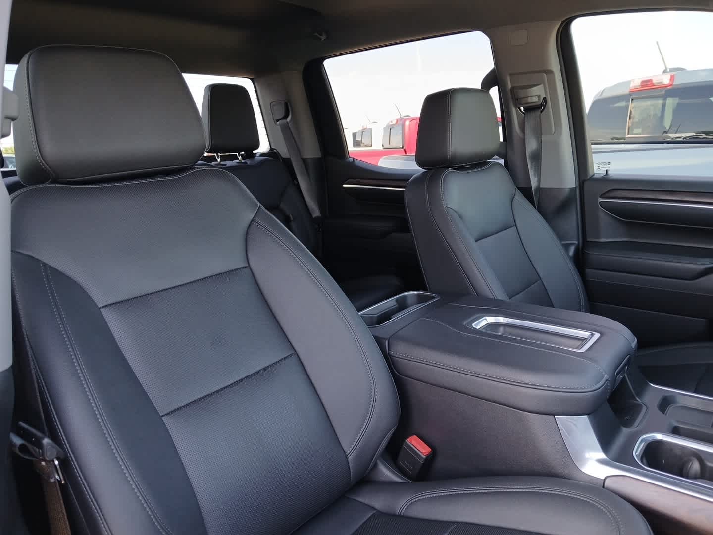 2022 GMC Sierra 1500 4WD Crew Cab Short Box SLT