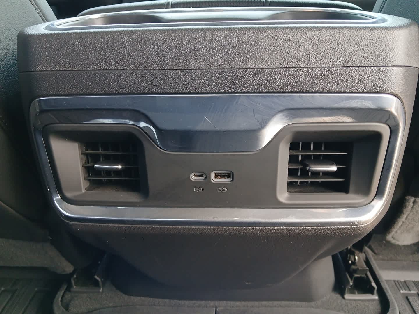 2022 GMC Sierra 1500 4WD Crew Cab Short Box SLT