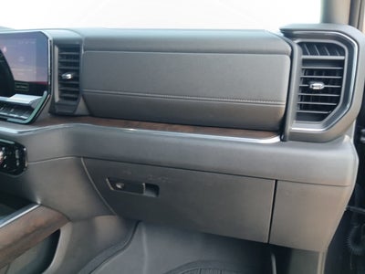 2022 GMC Sierra 1500 4WD Crew Cab Short Box SLT
