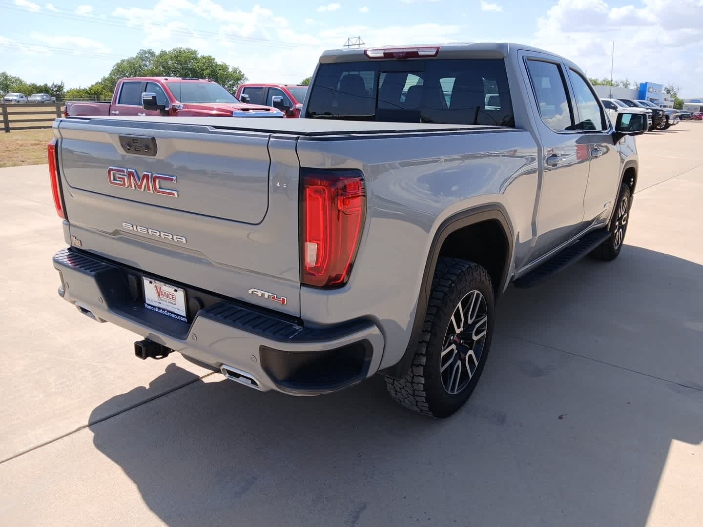 2025 GMC Sierra 1500 4WD Crew Cab Short Box AT4