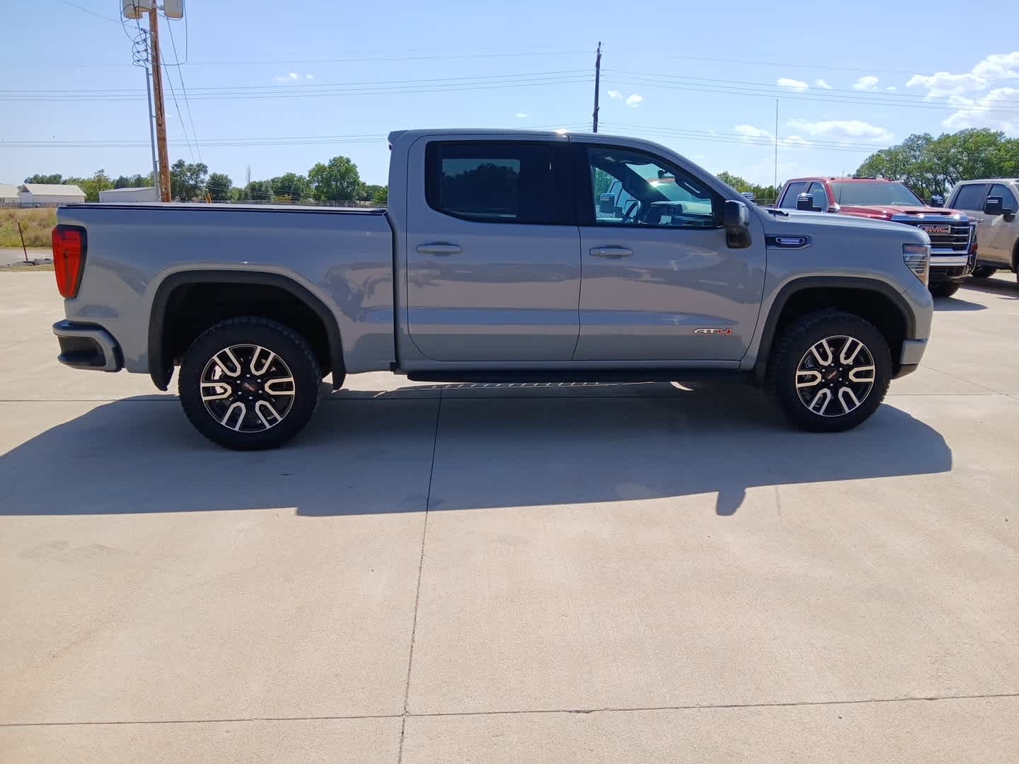 2025 GMC Sierra 1500 4WD Crew Cab Short Box AT4