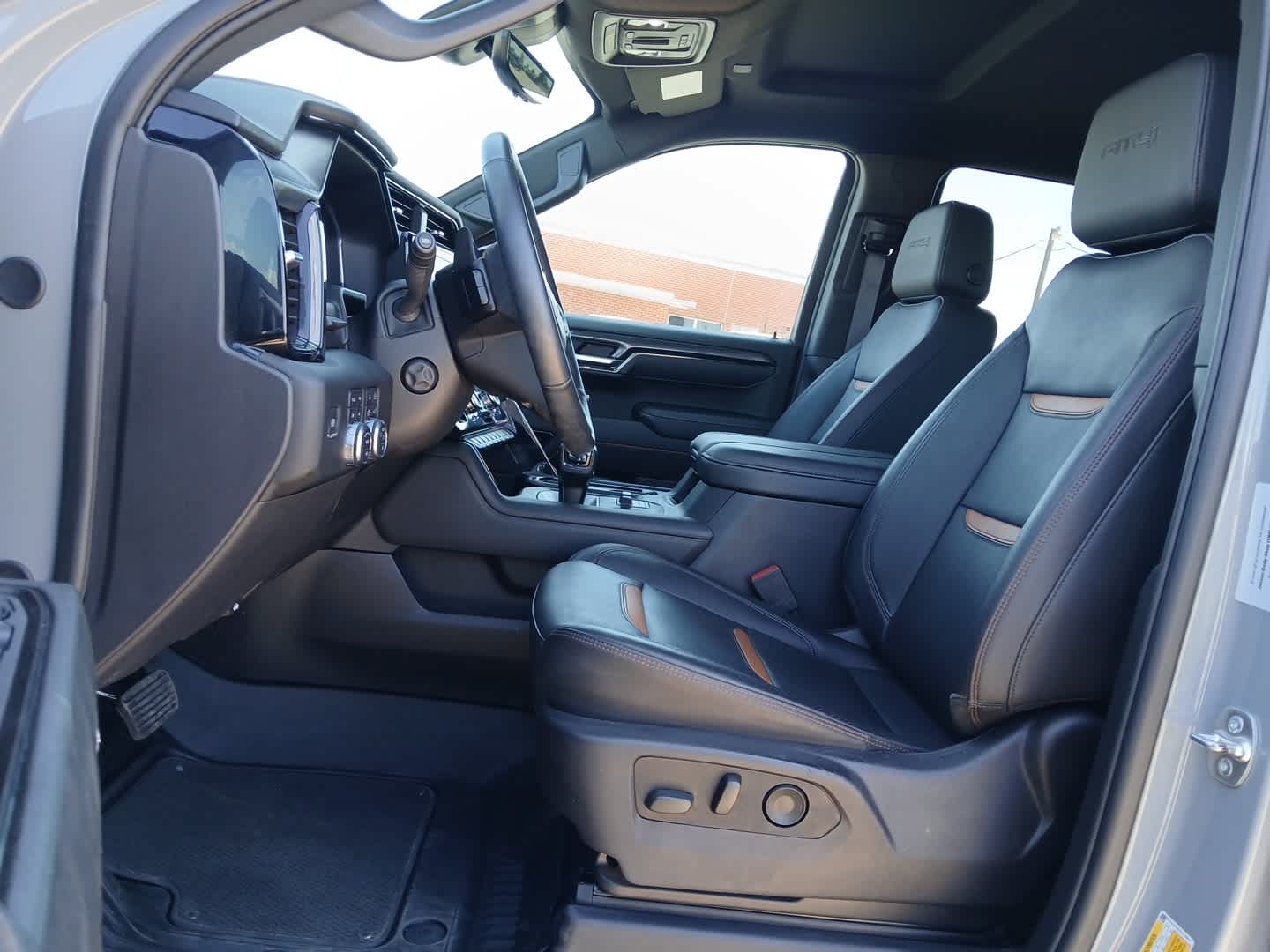 2025 GMC Sierra 1500 4WD Crew Cab Short Box AT4