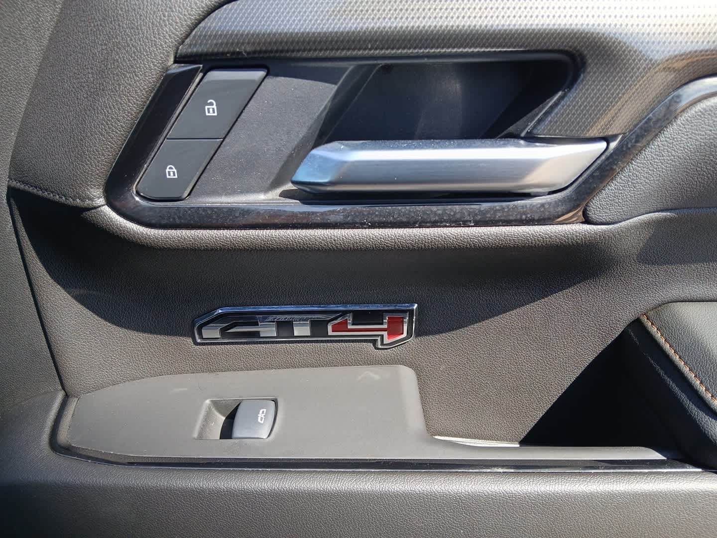 2025 GMC Sierra 1500 4WD Crew Cab Short Box AT4