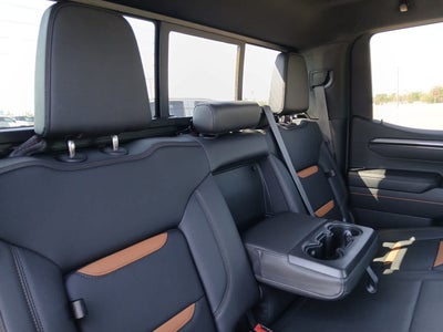 2025 GMC Sierra 1500 4WD Crew Cab Short Box AT4