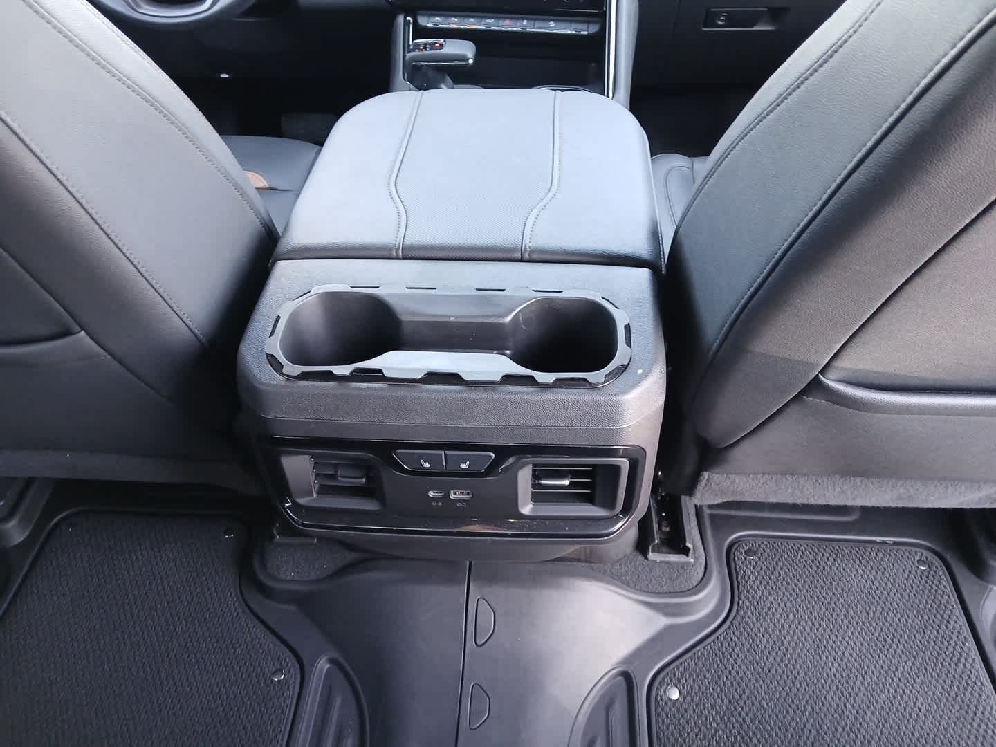 2025 GMC Sierra 1500 4WD Crew Cab Short Box AT4