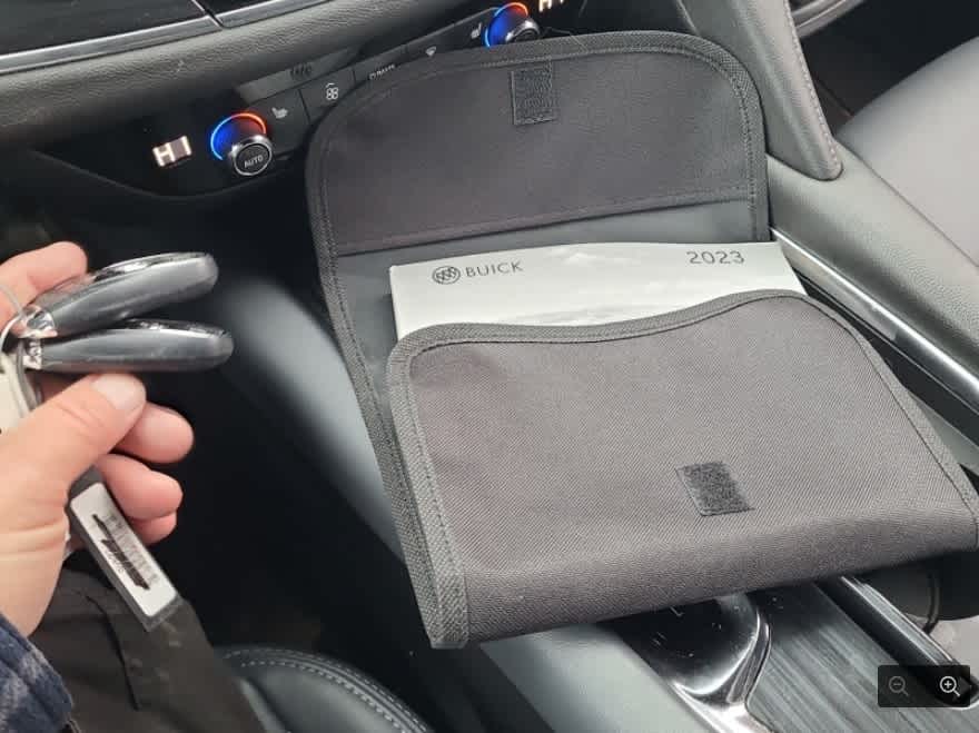 2023 Buick Enclave Essence AWD