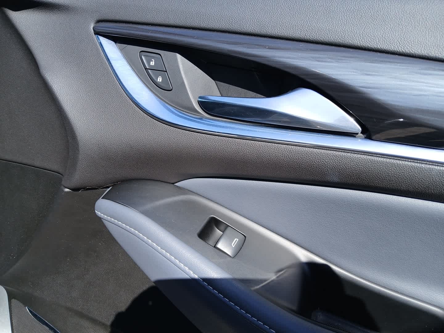 2023 Buick Enclave Essence AWD