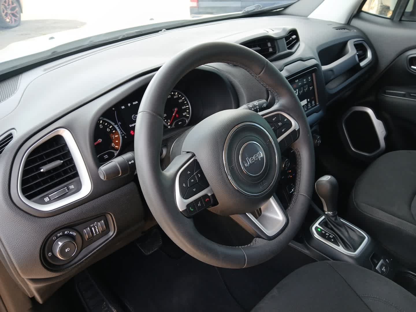 2018 Jeep Renegade Latitude FWD