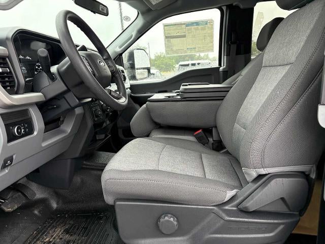 2025 Ford Super Duty F-350 SRW XL