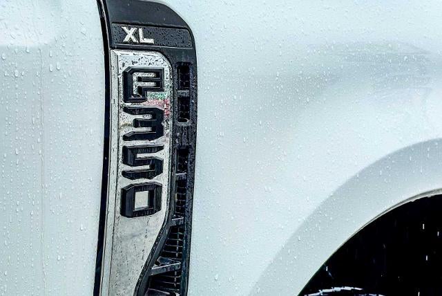 2025 Ford Super Duty F-350 SRW XL