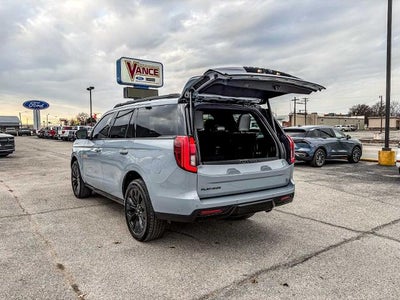 2025 Ford Expedition Platinum