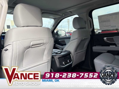 2025 Ford Expedition Platinum