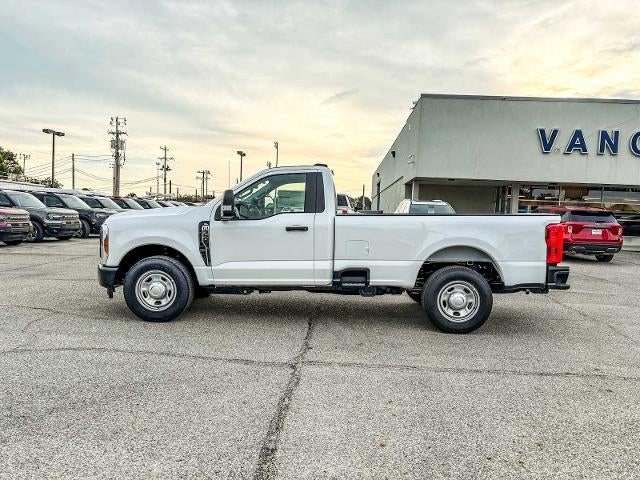 2026 Ford Super Duty F-350 SRW Pickup XL