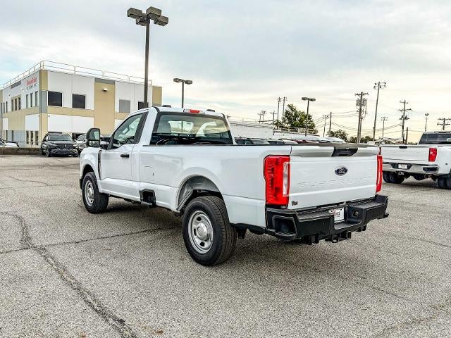2026 Ford Super Duty F-350 SRW Pickup XL