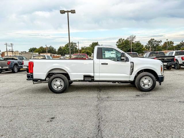 2026 Ford Super Duty F-350 SRW Pickup XL
