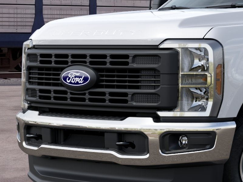 2027 Ford Super Duty F-350 SRW Pickup XL