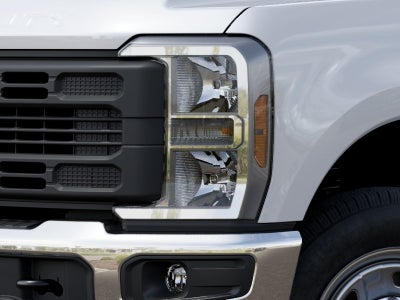 2027 Ford Super Duty F-350 SRW Pickup XL