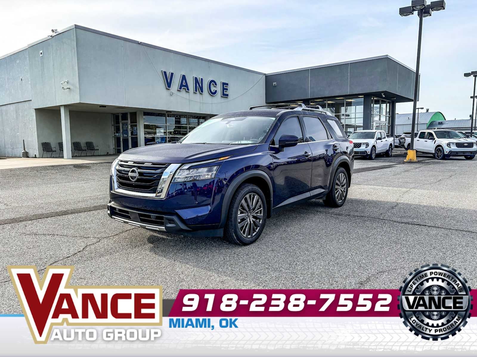 2024 Nissan Pathfinder SL