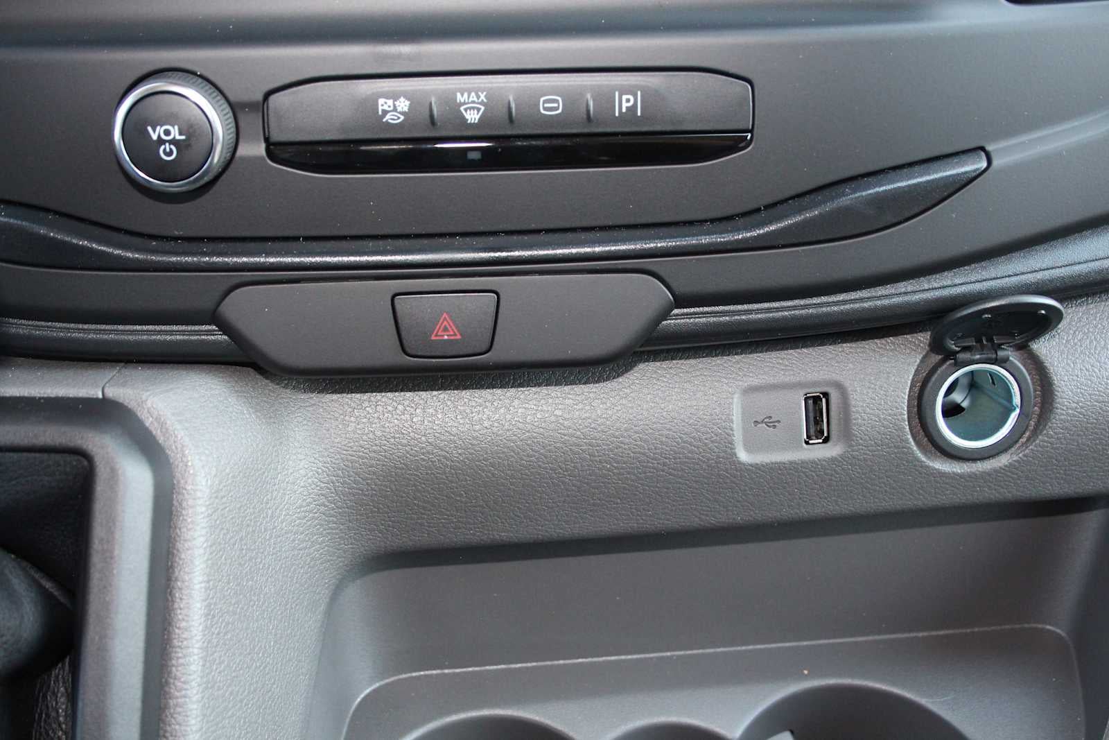 2026 Ford Transit Passenger Wagon XL