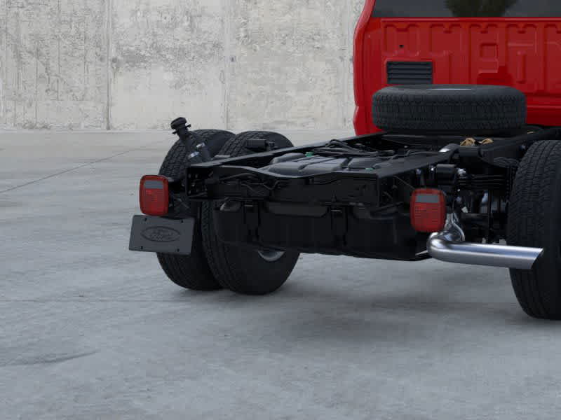 2025 Ford Super Duty F-350 DRW Chassis Cab XL