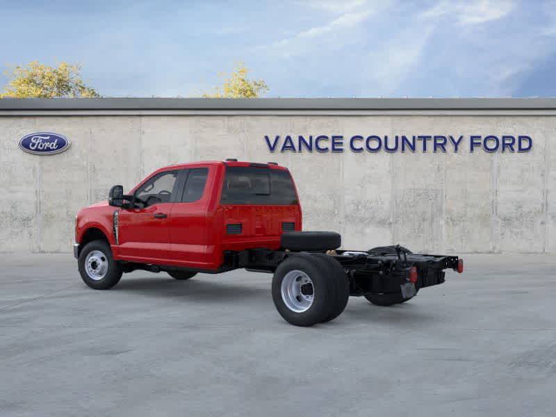 2025 Ford Super Duty F-350 DRW Chassis Cab XL
