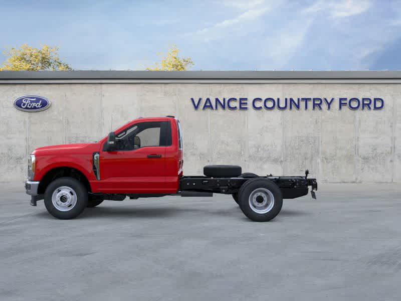 2025 Ford Super Duty F-350 DRW Base