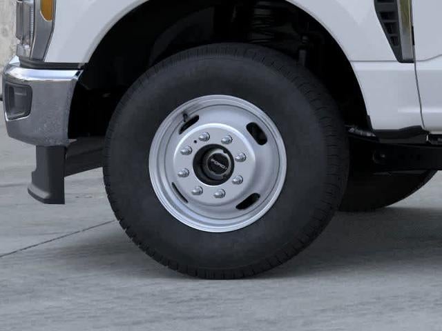 2025 Ford Super Duty F-350 DRW F-350® XL