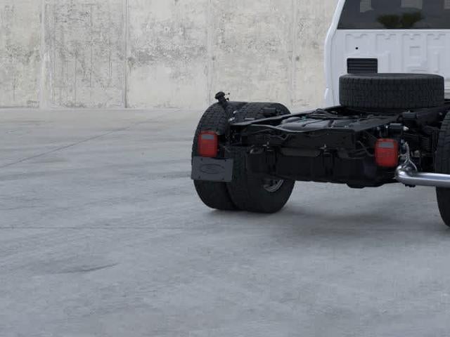 2025 Ford Super Duty F-550 DRW F-550® XL