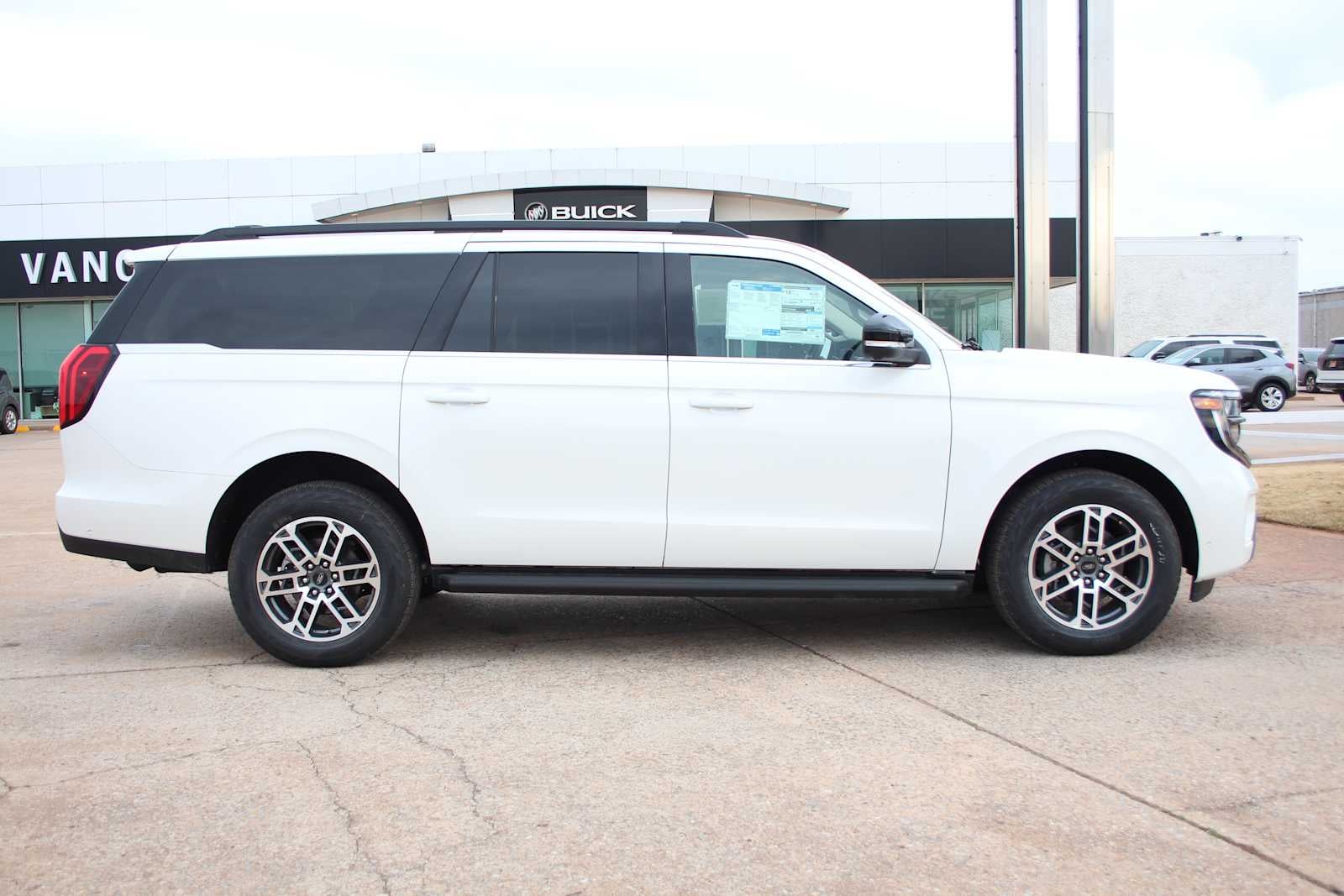 2025 Ford Expedition Max Active