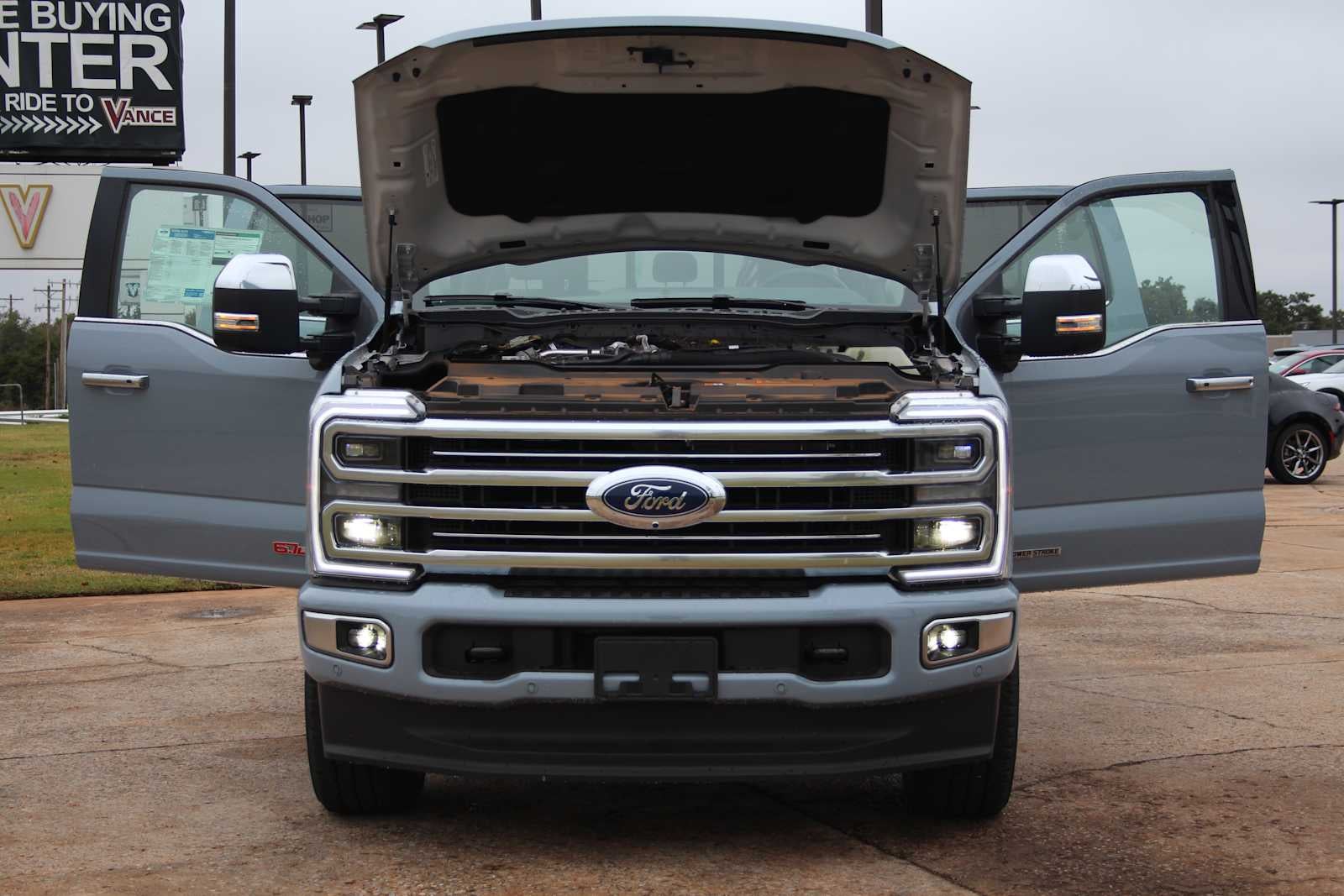 2026 Ford Super Duty F-350 SRW Platinum