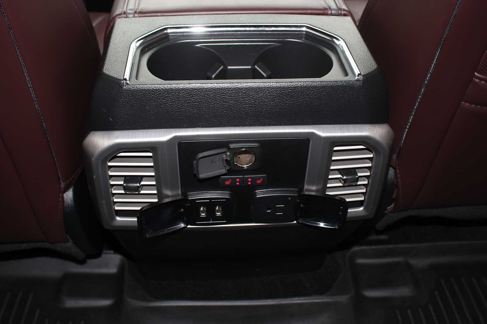 2017 Ford Super Duty F-350 SRW Pickup Platinum
