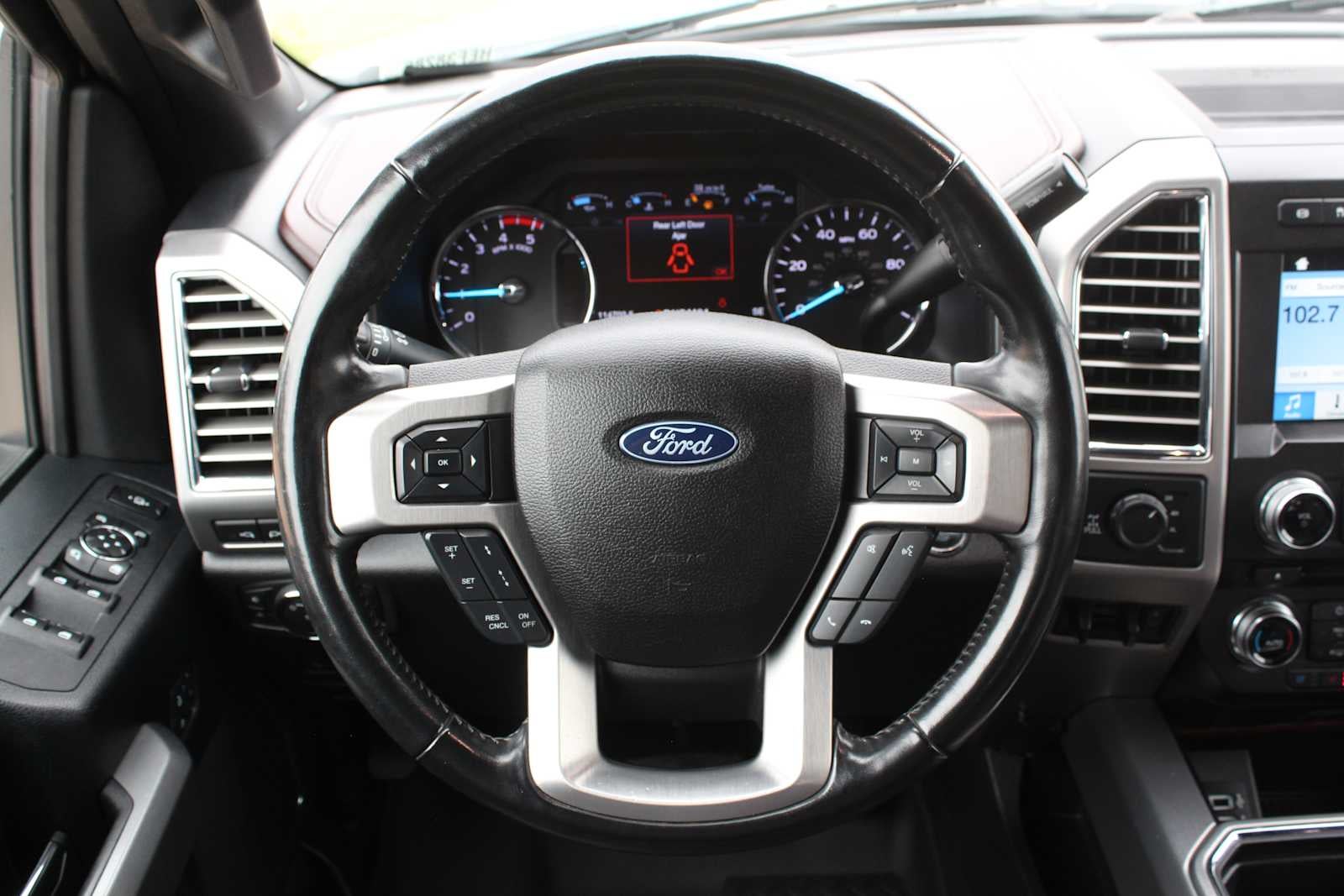 2017 Ford Super Duty F-350 SRW Pickup Platinum