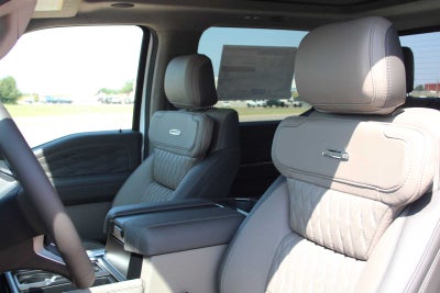 2026 Ford Super Duty F-350 DRW Pickup Platinum