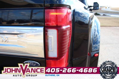 2022 Ford Super Duty F-350 DRW Platinum