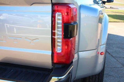 2024 Ford Super Duty F-350 DRW Pickup XLT