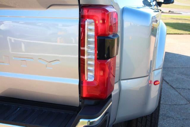 2024 Ford Super Duty F-350 DRW Pickup XLT