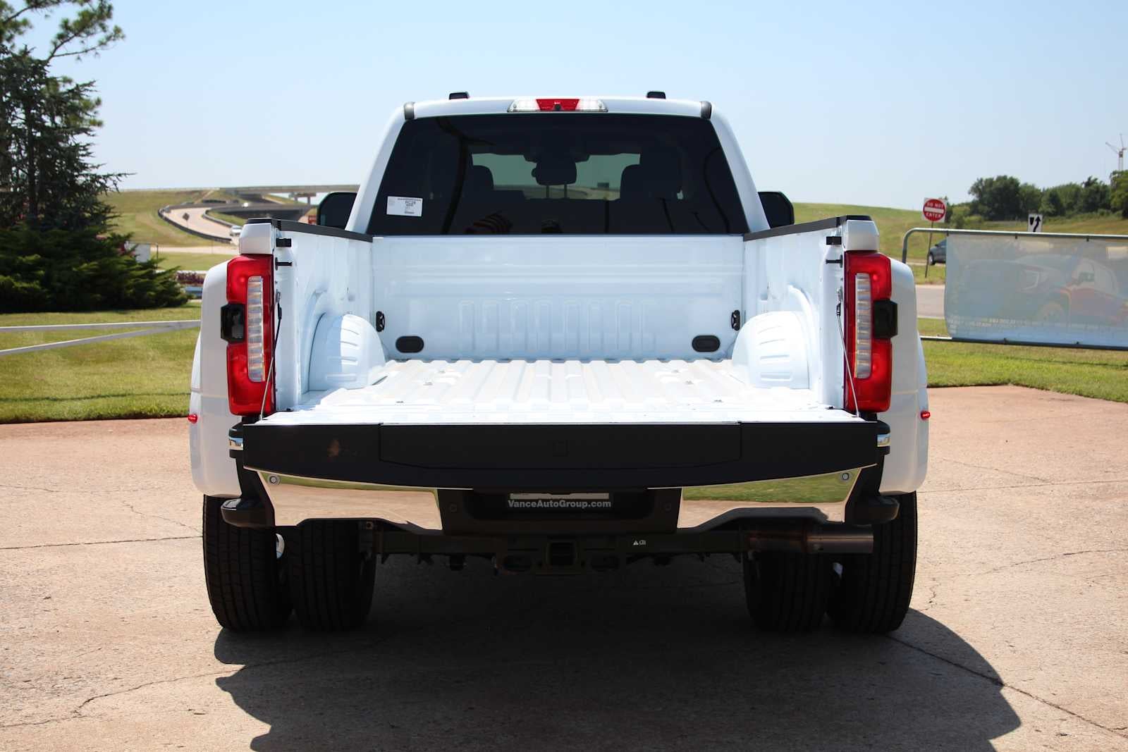 2026 Ford Super Duty F-350 DRW Pickup XLT