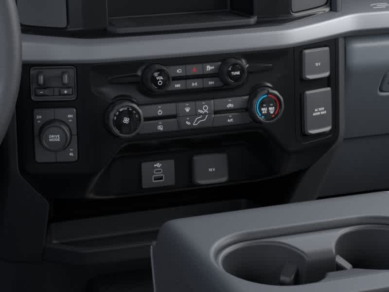 2026 Ford Super Duty F-350 DRW Pickup XLT