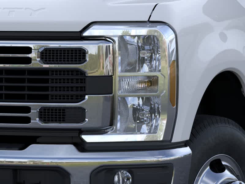2026 Ford Super Duty F-350 DRW Pickup XLT