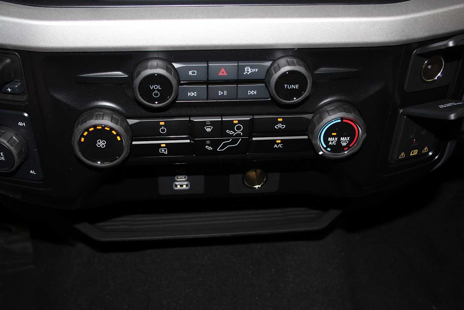2026 Ford Super Duty F-350 DRW Pickup XLT