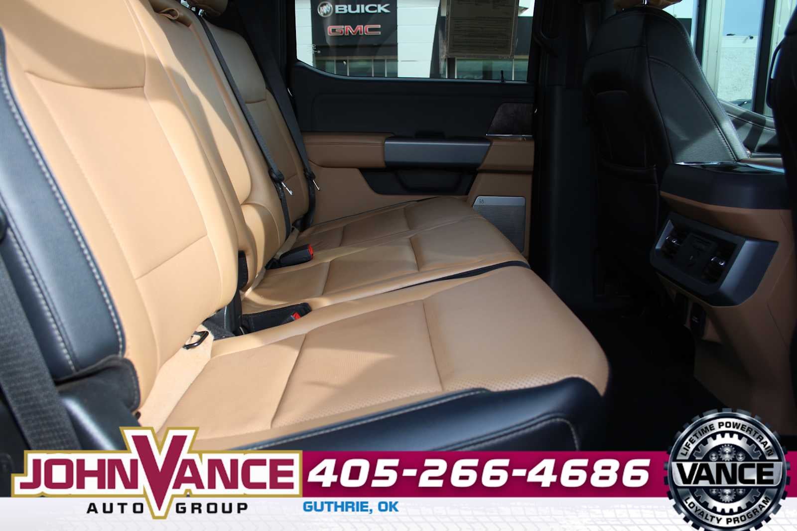 2024 Ford Super Duty F-350 DRW LARIAT