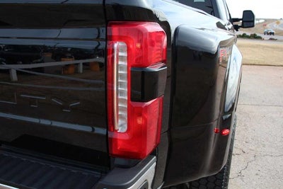 2024 Ford Super Duty F-350 DRW LARIAT