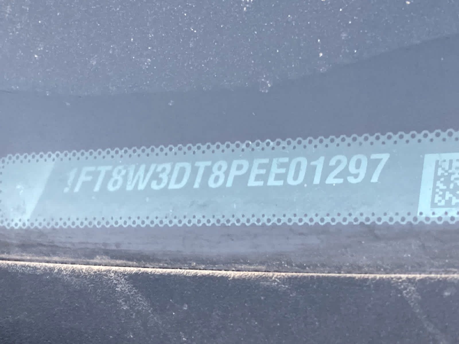 2023 Ford Super Duty F-350 DRW Pickup LARIAT