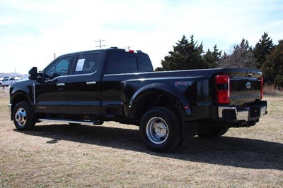 2024 Ford Super Duty F-350 DRW Pickup LARIAT
